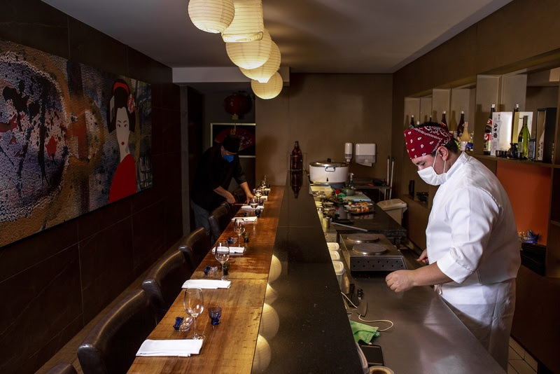Conheça a técnica Omakase, o menu-confiança da cozinha japonesa