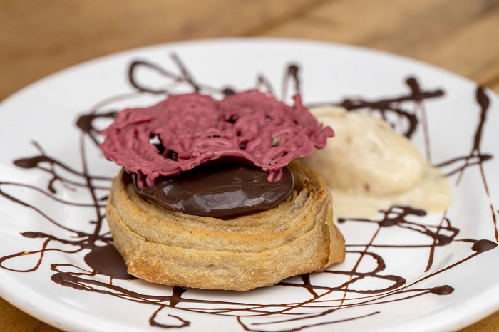 Pratos com mignon, salmão e tilápia na estreia da Barbarella Bakery no Restaurant Week Curitiba