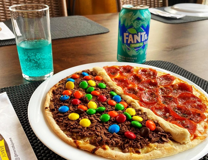 Mercatu Juvevê comemora Halloween com pizza de cogumelos e especial de M&M’s