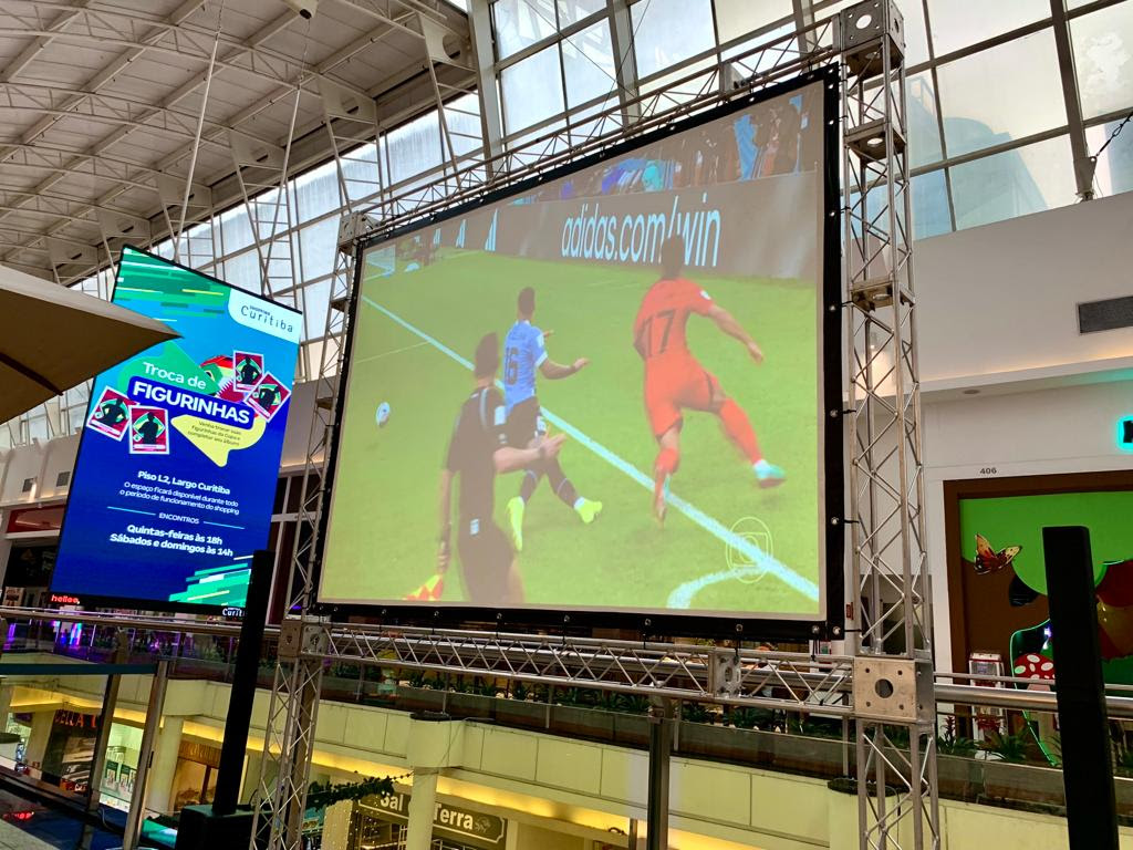 Telão da Prefeitura transmite jogos da Copa ao vivo na Boca Maldita -  Prefeitura de Curitiba