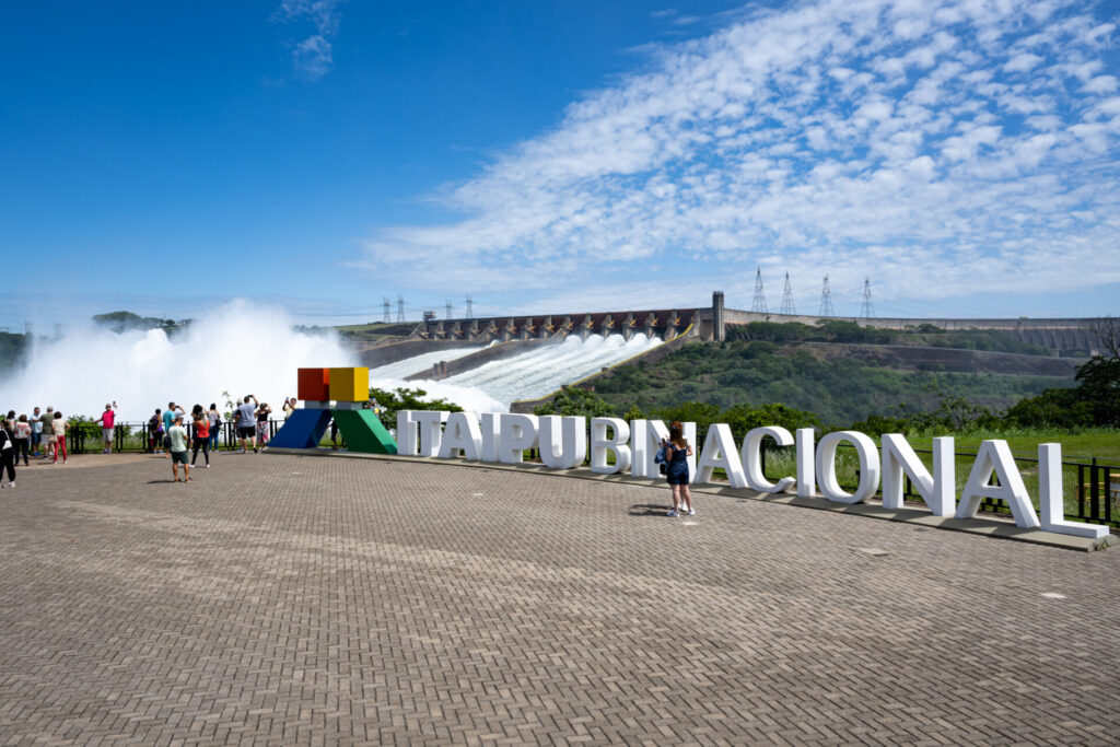 Movimento de turistas na Itaipu supera expectativa para o carnaval