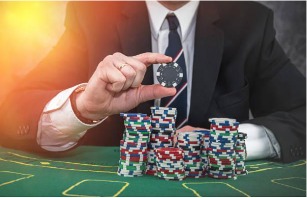 Como o poker pode melhorar suas habilidades nos negócios