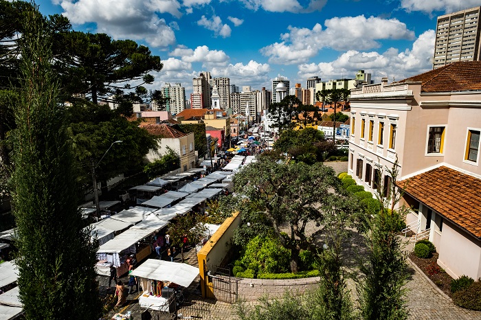 História em Quadrinhos retrata memórias e trajetórias de vida de feirantes da Feira do Largo da Ordem