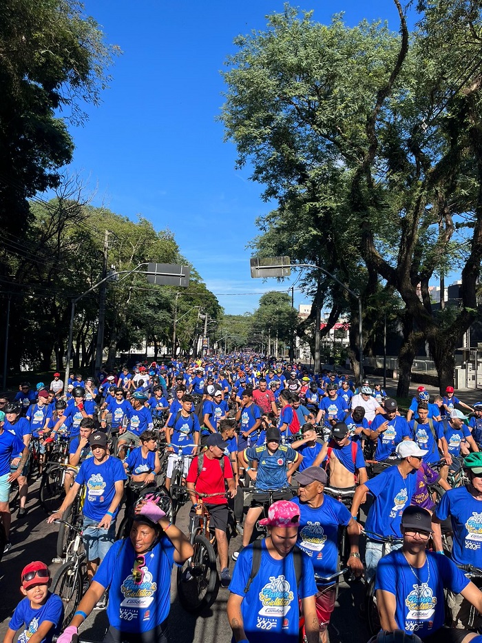 Comemoração dos 330 anos de Curitiba reuniu cerca de 3 mil pessoas no Passeio Ciclístico Condor