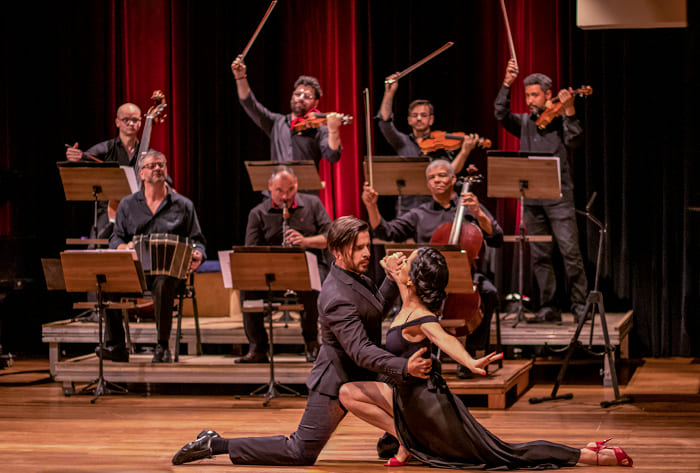 Orquestra Paranaense de Tango apresenta espetáculo "Do Clássico ao Contemporâneo" em comemoração ao Dia da Pátria Argentina