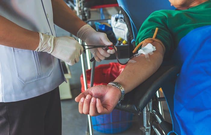 Baixo índice de doações de sangue coloca em risco transplantes, cirurgias e atendimentos de emergências