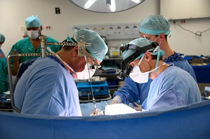 Serviço de Cirurgia Cardiovascular do Pequeno Príncipe faz procedimento inédito no Brasil