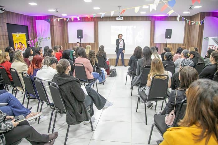 Copel divulga Rede Elétrica Inteligente para mulheres empreendedoras de Fazenda Rio Grande