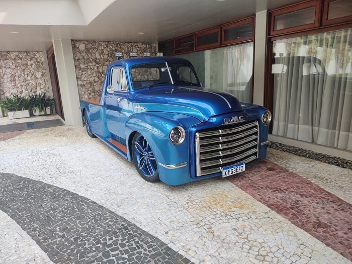 Zonta expõe carros clássicos de sua coleção em exposição do Gigante Atacadista
