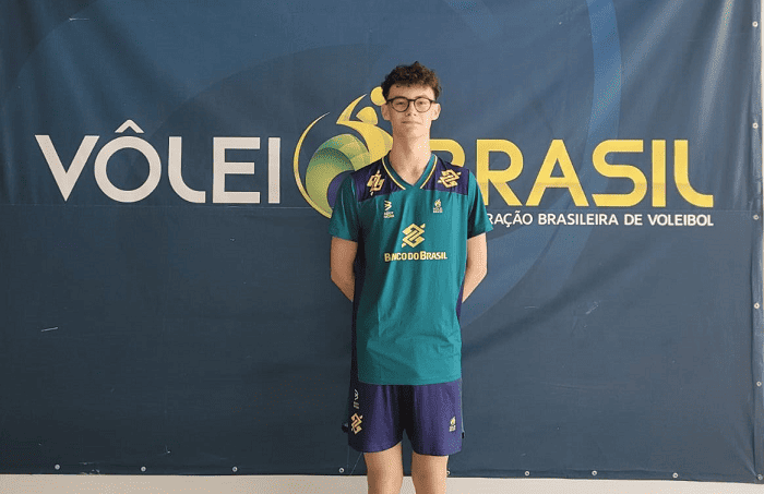 Paranaense de 14 anos defenderá o Brasil em campeonato Sul-Americano de vôlei sub-16