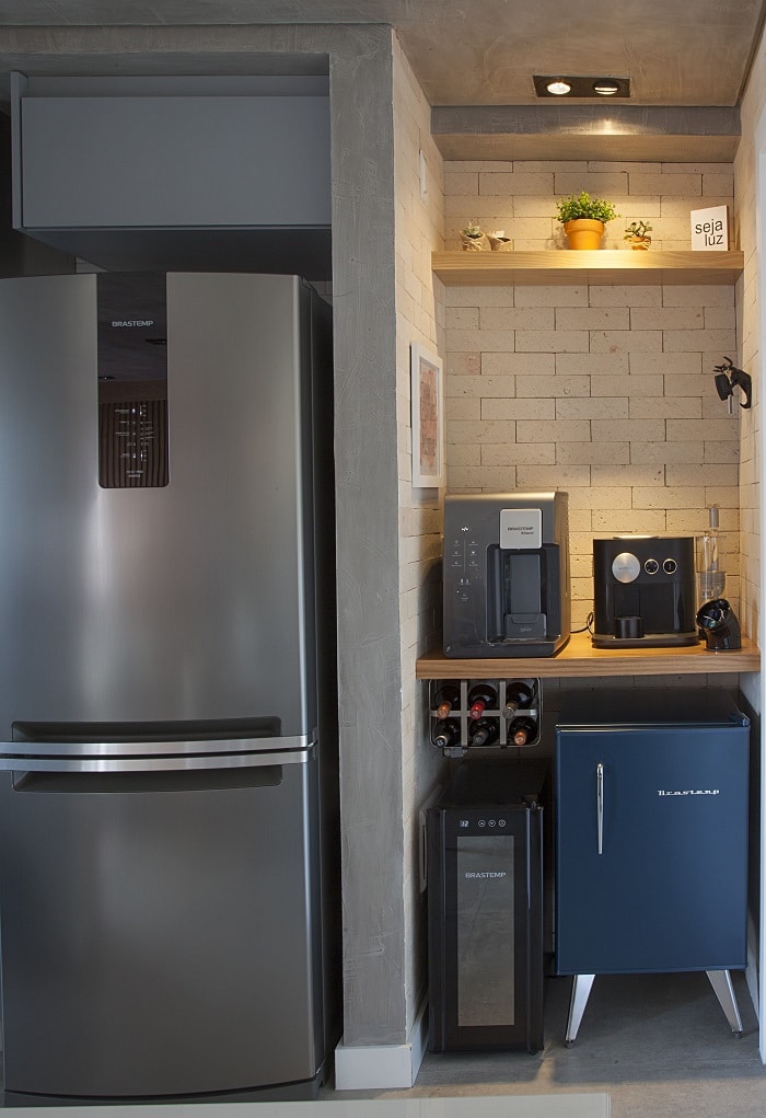 A alegria das cozinhas coloridas no décor de interiores