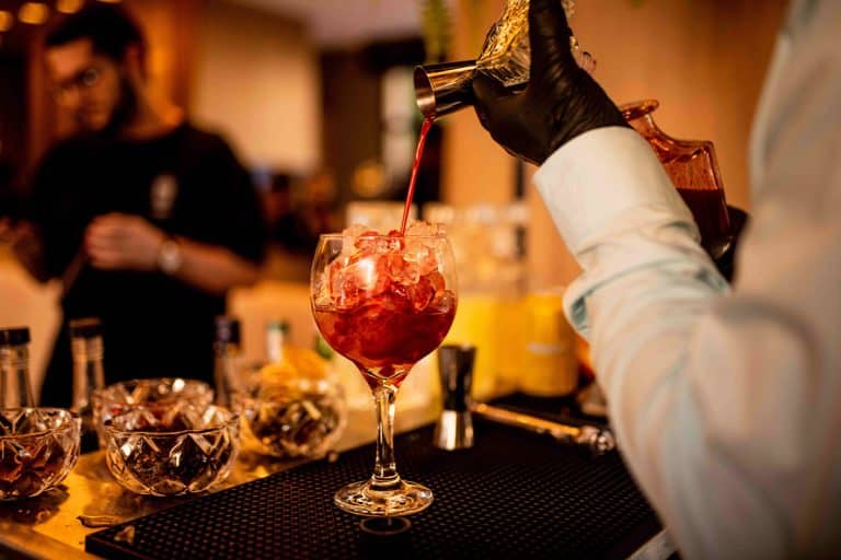 Bares de drinks ganham espaço em eventos corporativos