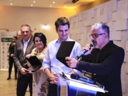 Eduardo Pimentel recebe homenagem do Sindiclubes-PR por gestão produtiva