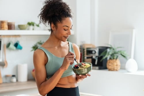 Saiba como sua alimentação pode interferir na sua noite de sono